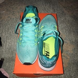 Brand new nike air zoom